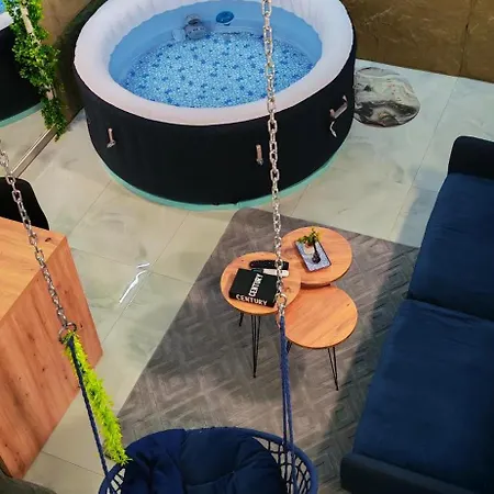 - Jacuzzi - Tvrdava Ii * Travnik