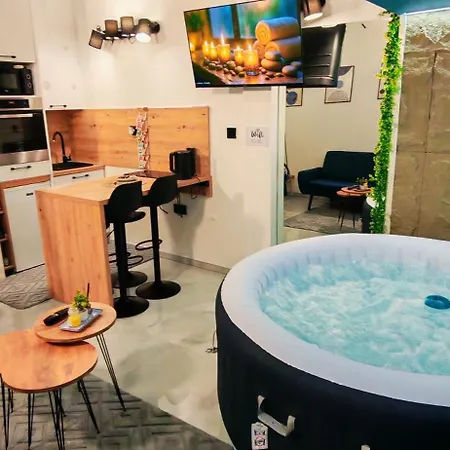 - Jacuzzi - Tvrdava Ii Daire *