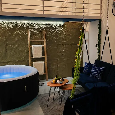- Jacuzzi - Tvrdava Ii Travnik